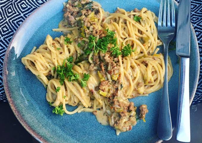 One-Pot-Pasta mit Lauch und Hackfleisch