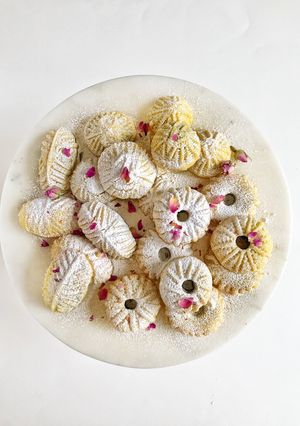 صورة لوصفة كعك عيد الفصح بالتمر