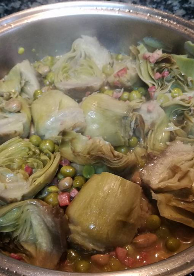 Una foto de Alcachofas salteadas