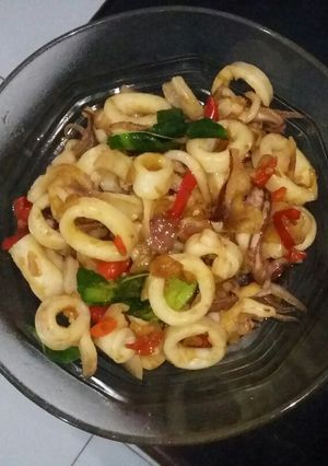 Foto resep Cumi tumis daun jeruk