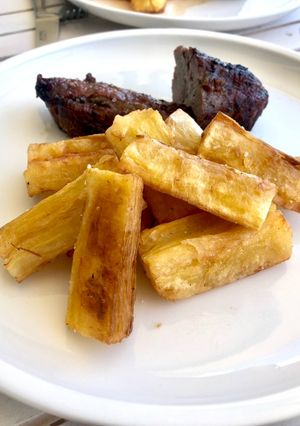 Una foto de Yuca frita
