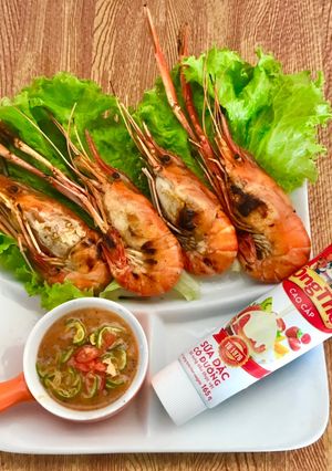 Hình của món Tôm càng nướng mọi.