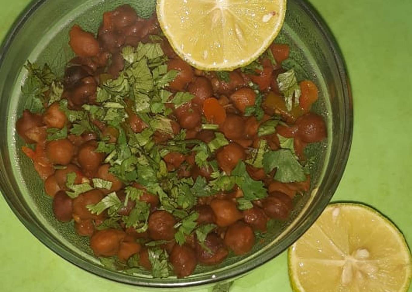 Tomato and gram sprouts chat