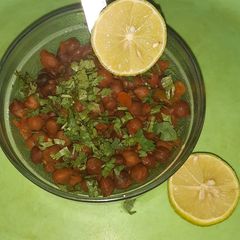 A picture of Tomato and gram sprouts chat.