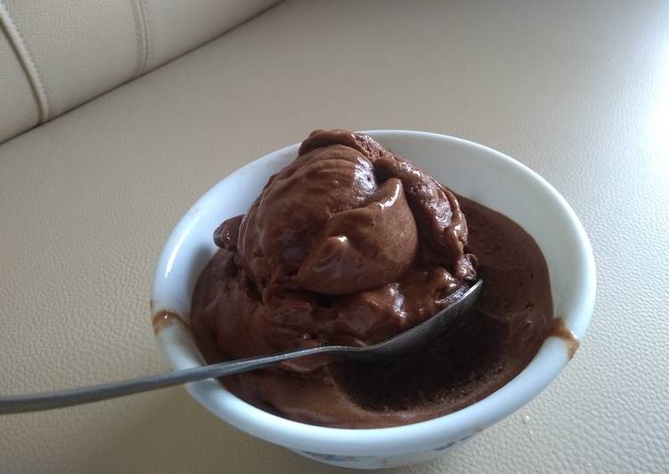 Vegan chocolate ice cream
