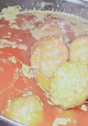 A picture of Punjabi style meatball curry.
