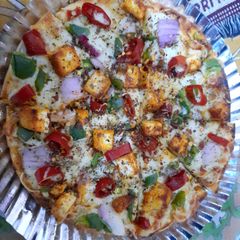 Paneer Pizza A picture of Paneer Pizza.