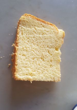 A picture of Yuzu chiffon.