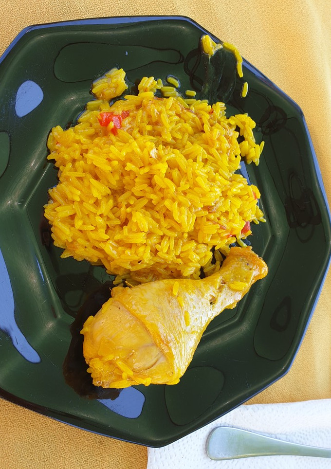 Una foto de Arroz con pollo