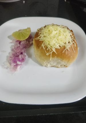 A picture of Stuff cheese bhaji pav.