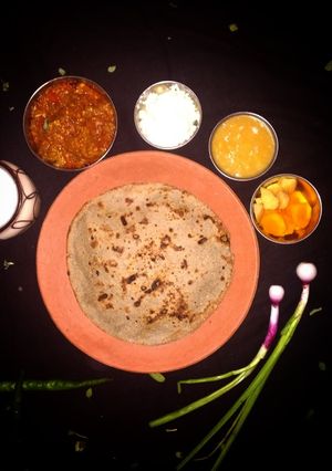 A picture of Pearl Millet Roti (Bajra na rotla).