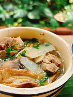Hình của món Canh măng củ muối nấu nấm.