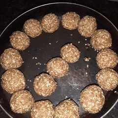 A picture of Walnut peanut sesame ladoos.