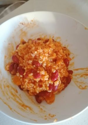 Una foto de Alubias rojas con arroz Monsieur Cuisine