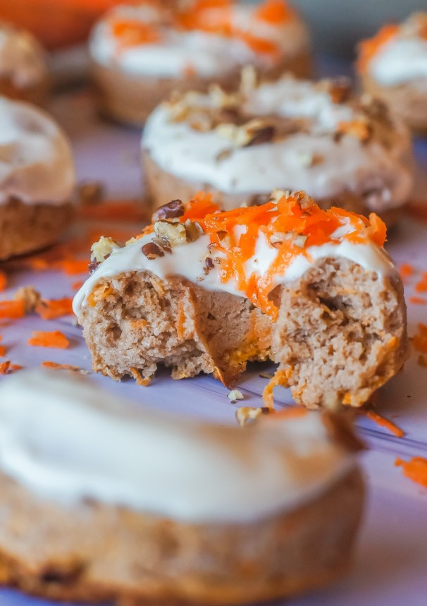 Una foto de Donuts Carrot Cake