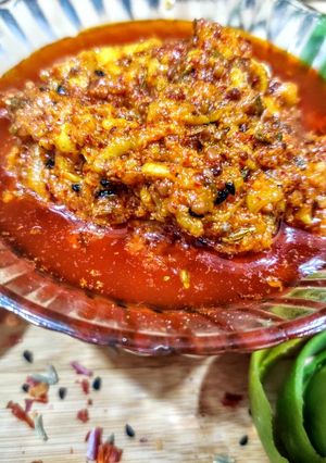 कच्चे आम का लच्छा अचार (Kachhe Aam Ka Lacha Achar recipe in Hindi) रेसिपी मुख्य फोटो