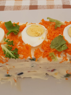 Una foto de 🎂 Pastel vegetal de atún 🐟