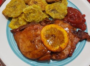 Una foto de Chuletas a la naranja 🥩🍊