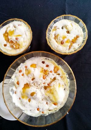 A picture of Khubani Apricot Pudding with Venilla Icecream.