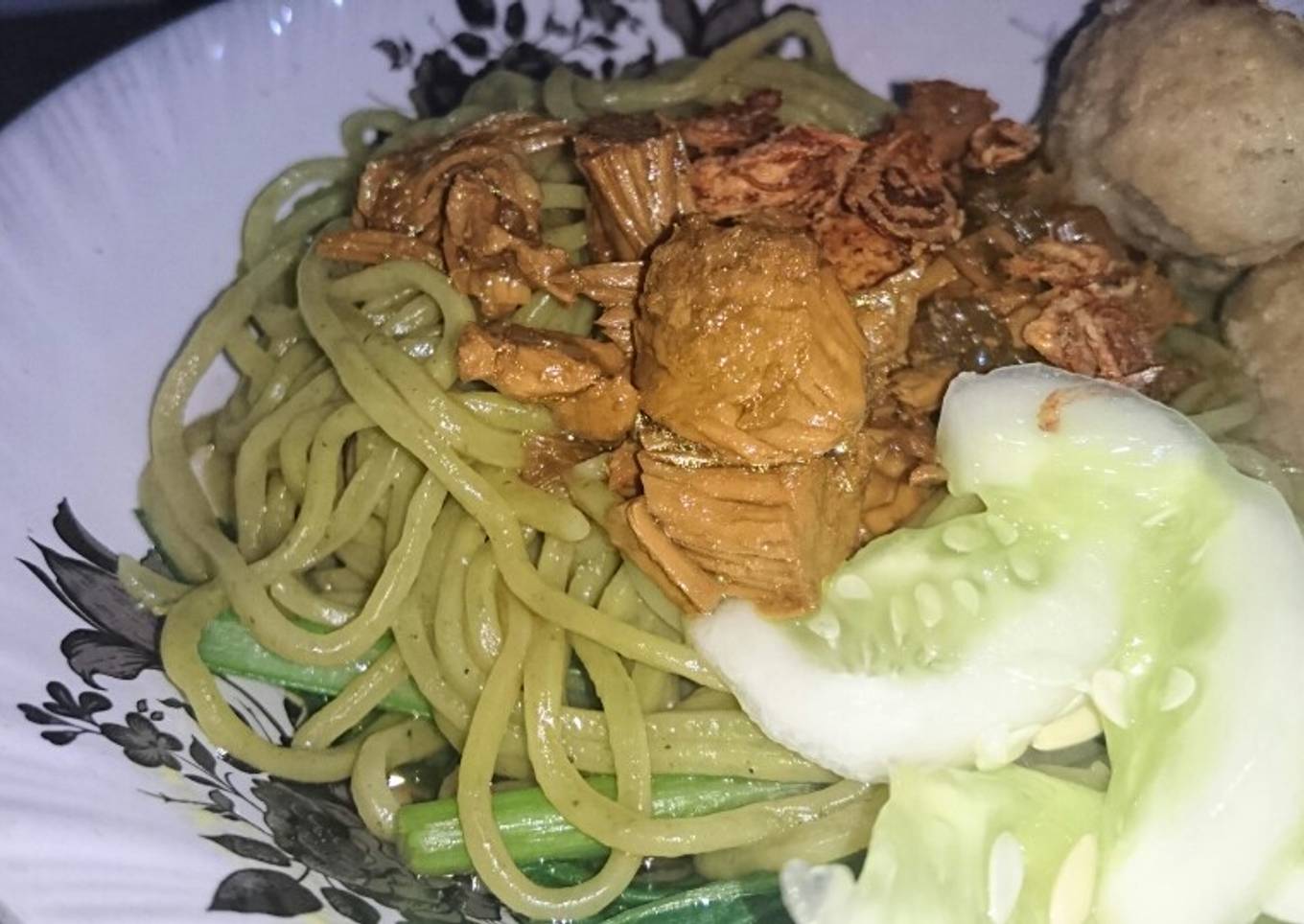Bagaimana Membuat Mie Yam Yam (baYam aYam), Menggugah Selera