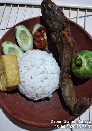 Foto resep Lele goreng sambal mentah