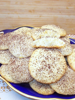Kókuszos búzadarás keksz (marokkói Ghreyba) recept fotója