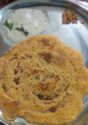 சுரைக்காய் அடை தோசை (Suraikkaai adai dosai recipe in tamil) செய்முறை முக்கிய புகைப்படம்