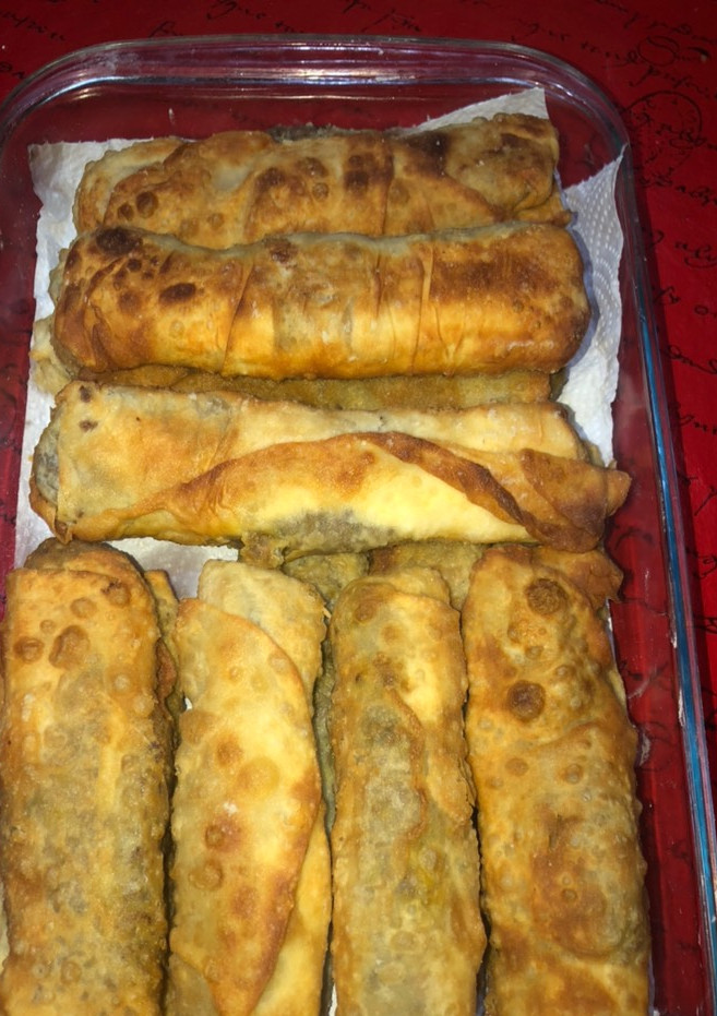 Una foto de Rollitos primavera con masa filo casera😋