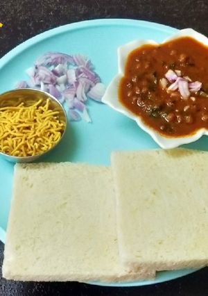 ઉનાળા ના તુવેર ટોઠા (Summer Tuver Totha Recipe In Gujarati) રેસીપી મુખ્ય ફોટો