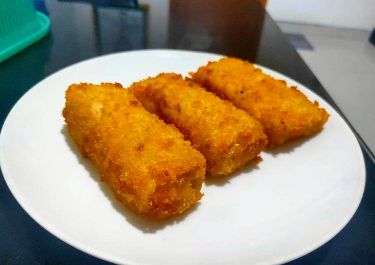 Cara Gampang Membuat Risoles Smoked Beef Mayo Anti Gagal