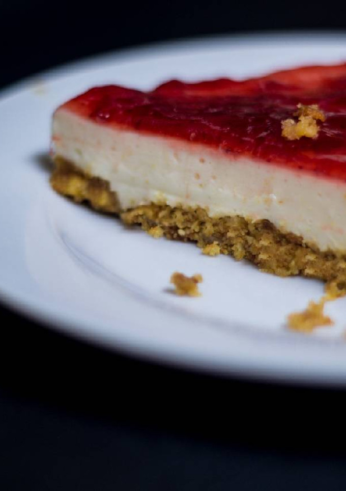 Una foto de Tarta fría de queso y fresa