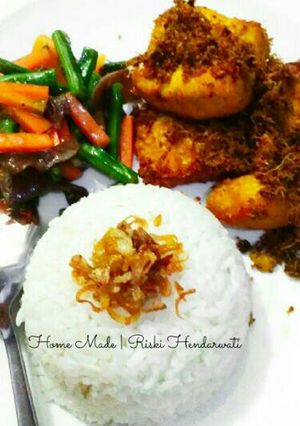 Foto resep Ayam Goreng Bumbu Lengkuas & Nasi Uduk