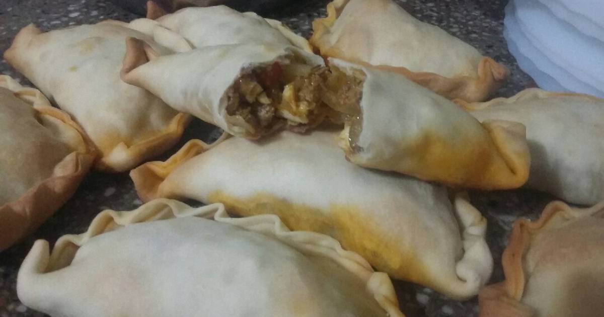 Empanadas de carne bien jugosas Receta de bassy1 Cookpad