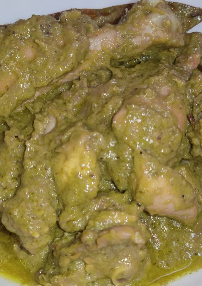 Green chicken gravy (கீரீன் சிக் கன் கிரேவி) செய்முறை முக்கிய புகைப்படம்