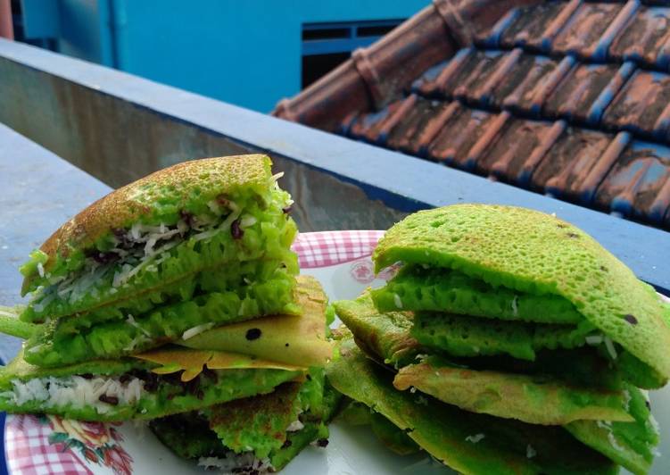 Martabak terang bulan tanpa telur, empuk