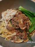 Mie daging jamur dgn enoki dan pakcoy
