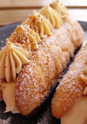Una foto de Bizcochos de soletilla rellenos de ganache de caramelo salado (sin gluten)