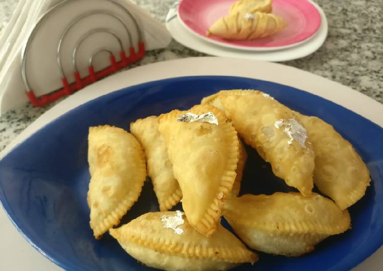 Sweet crispy Gujhiya