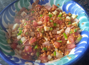 Foto principal de Ensalada de lentejas con bacon y vinagreta de mostaza