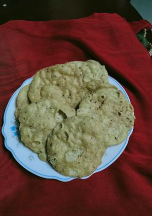 શ્રાવણ સ્પેશિયલ ફરસી પૂરી (Sravana Special Farsi Poori Recipe In Gujarati) રેસીપી મુખ્ય ફોટો