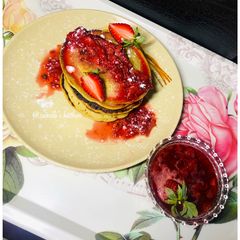 A picture of Strawberry jam🍓🍋.