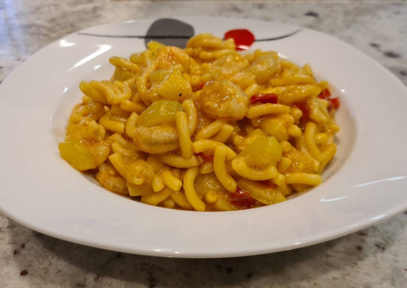 Fideuá de calabacin y gambas