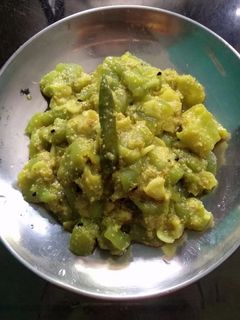 ঝিঙে পোস্ত (jhinge posto recipe in Bengali) রেসিপির প্রধান ছবি