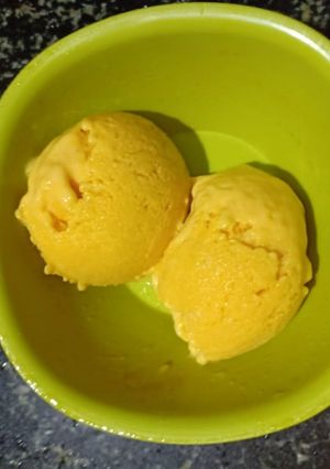 A picture of Mango delight icecream.
