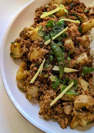 A picture of OG Keema Aloo.