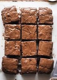 Una foto de Brownie proteico de cacao y avena