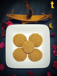 নলেন গুড়ের সন্দেশ (Nolen gurer sandesh recipe in bengali) রেসিপির প্রধান ছবি