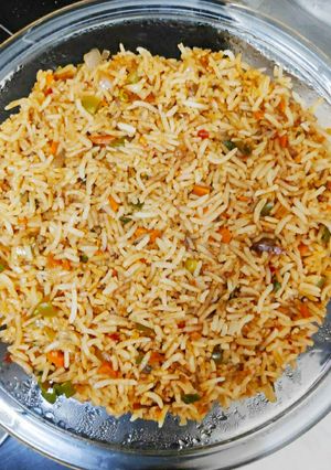 वेज फ्राई राइस(veg fried rice recipe in hindi) रेसिपी मुख्य फोटो