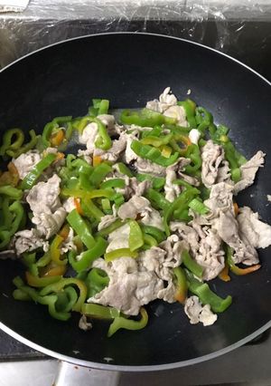 青椒炒肉片（銀髮無加油版） 的食譜成品照片