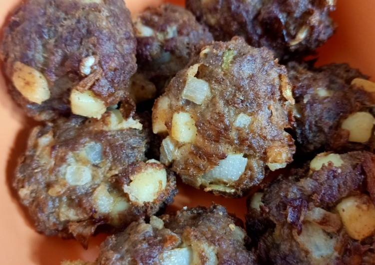 Bola Daging Goreng